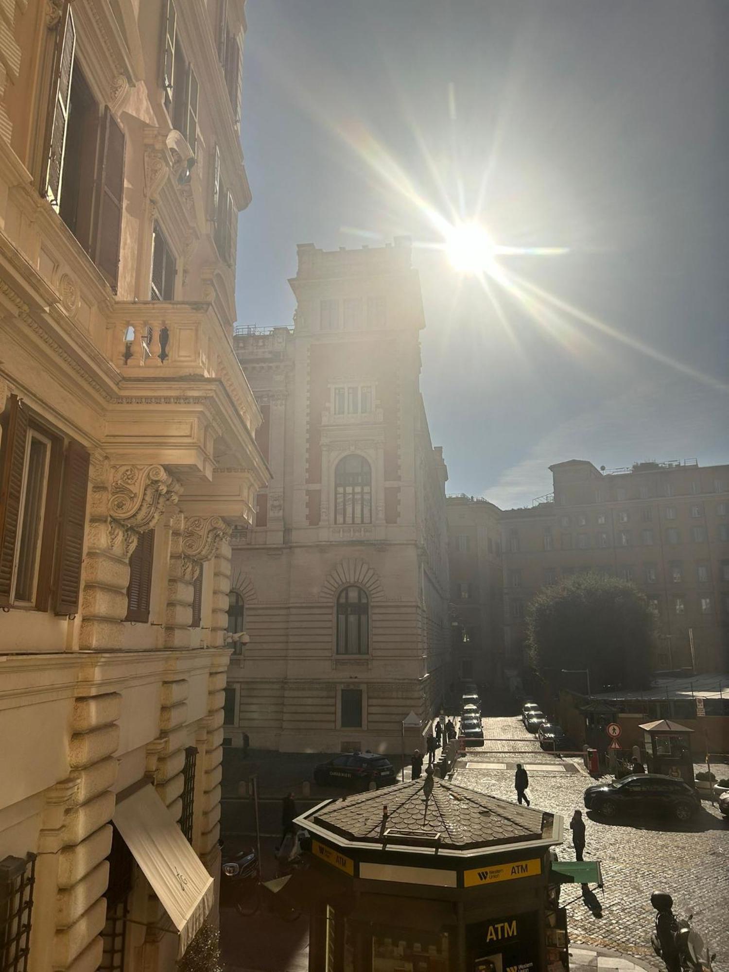 Ah Montecitorio * Roma